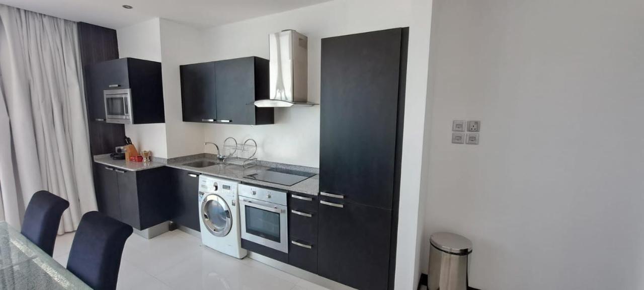 Skyline Apartments Al-Manamah Bagian luar foto